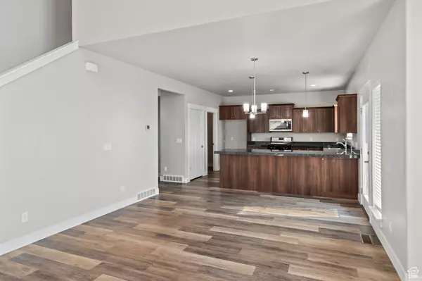 Provo, UT 84606,924 S ASPEN SUMMIT DR E