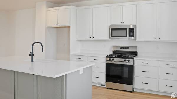 South Jordan, UT 84009,7059 W SOUTH JORDAN PKWY #388