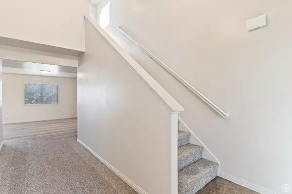 Roy, UT 84067,3166 W 5625 S