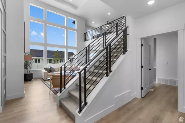 Farr West, UT 84404,2427 W 2950 N #100
