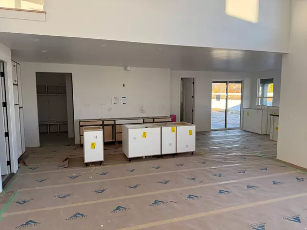 Layton, UT 84041,316 N AMBER LN