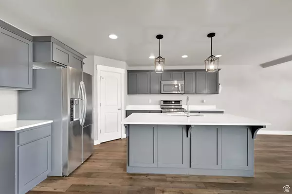 Eagle Mountain, UT 84005,9602 N BLUE SKY DR