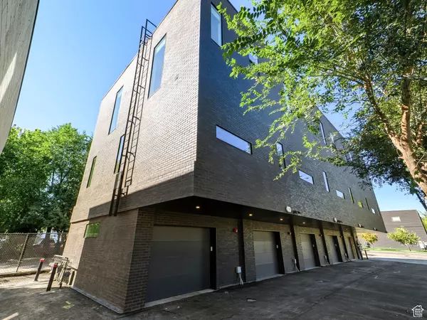 Salt Lake City, UT 84116,544 N 600 W #2 B