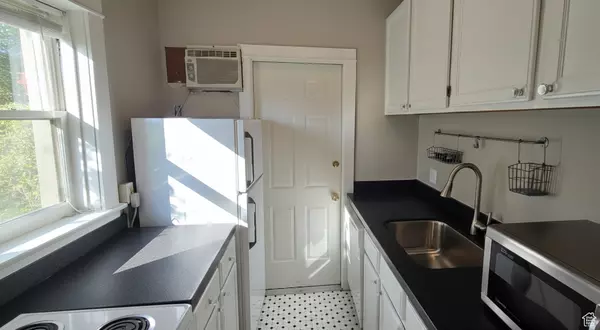 Salt Lake City, UT 84102,234 E 100 S #B4