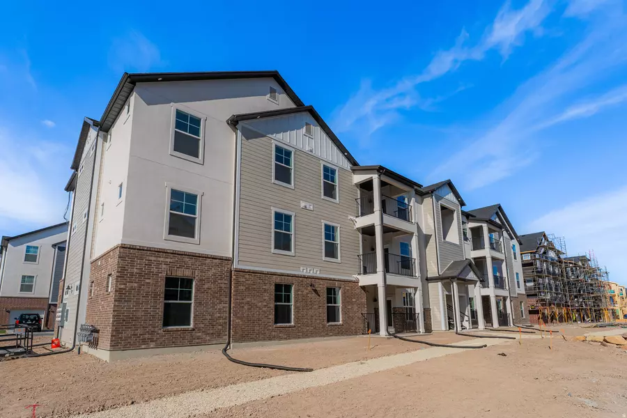 882 N COULSEN DR #J204, Saratoga Springs, UT 84045