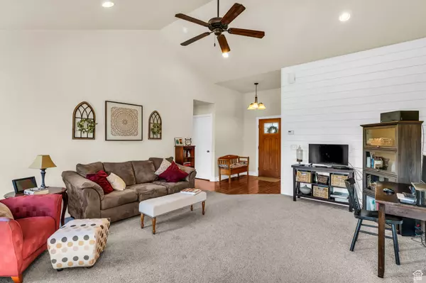 South Jordan, UT 84095,11187 S DEVON VIEW DR W