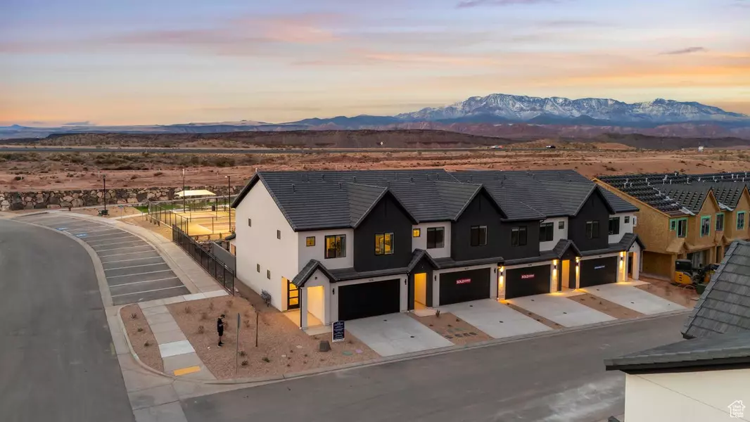 1726 S RIPPLE ROCK DR #3165, Washington, UT 84780