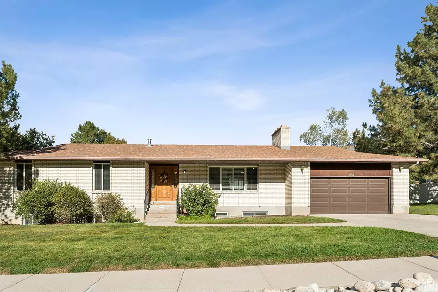 2311 E SNOW MOUNTAIN DR E, Sandy, UT 84093