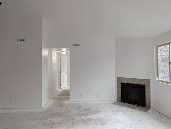 955 E CREEKHILL LN #31, Midvale, UT 84047