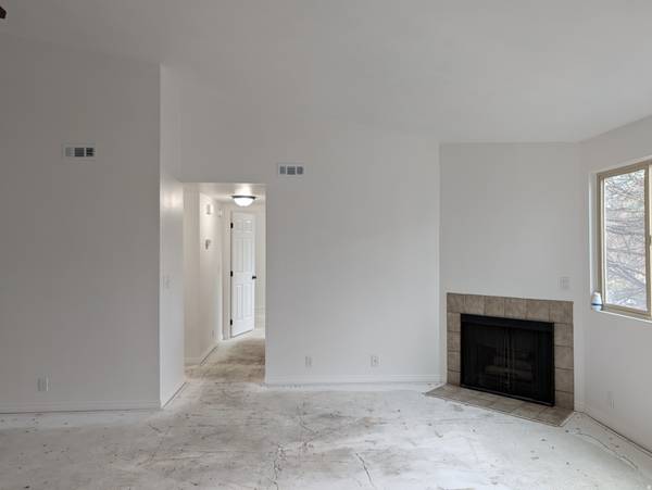 955 E CREEKHILL LN #31, Midvale, UT 84047