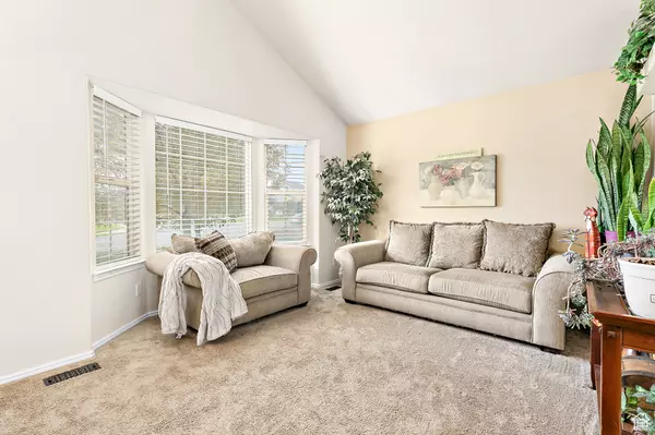 West Jordan, UT 84088,4624 W PINE CROSSING DR S