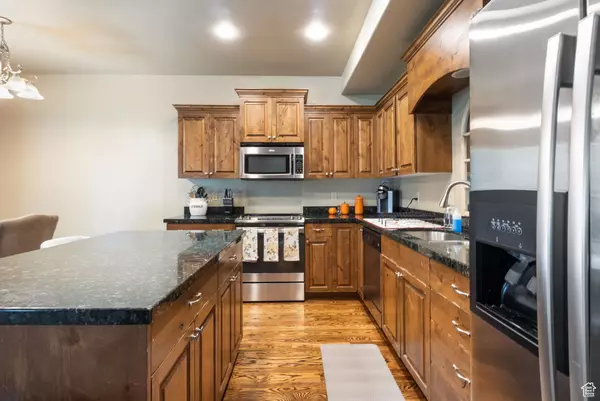 Midvale, UT 84047,7213 S VIANSA CT