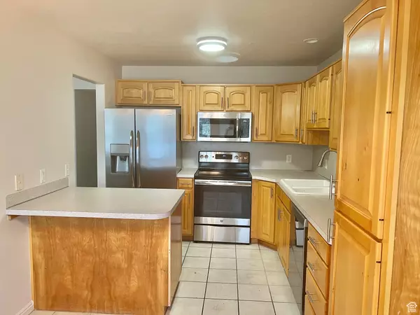 Layton, UT 84041,1168 E HOLMES CREEK LN S