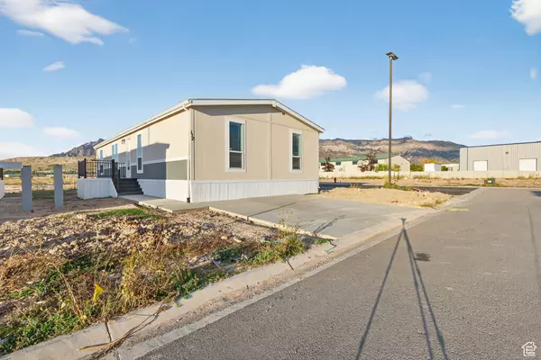 Pleasant View, UT 84414,1700 W 2700 N #112
