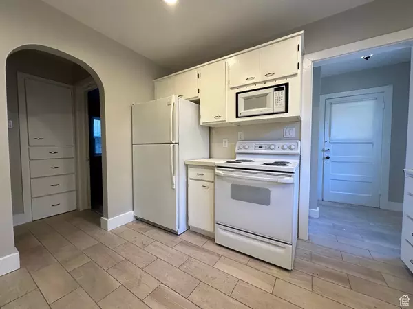 Salt Lake City, UT 84105,828 E LOGAN AVE S