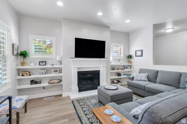 256 E BACKHAND LN, Lehi, UT 84043