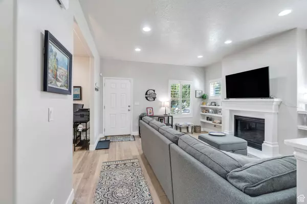 Lehi, UT 84043,256 E BACKHAND LN