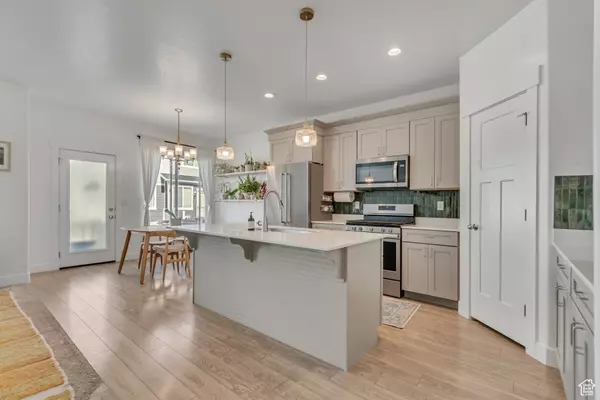 Lehi, UT 84043,3830 W 2330 N