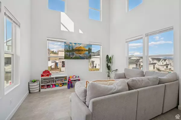 West Jordan, UT 84081,7758 S IRON CORE LN W