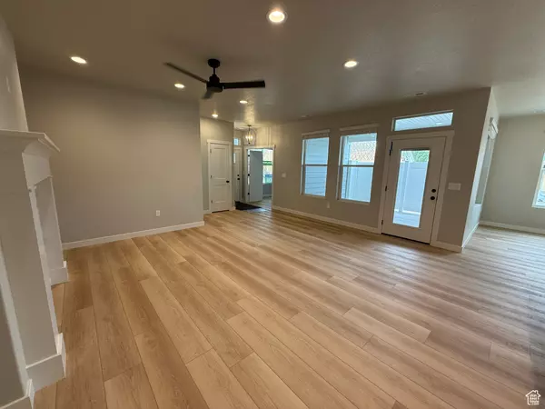 West Point, UT 84015,28 S 3830 W #424