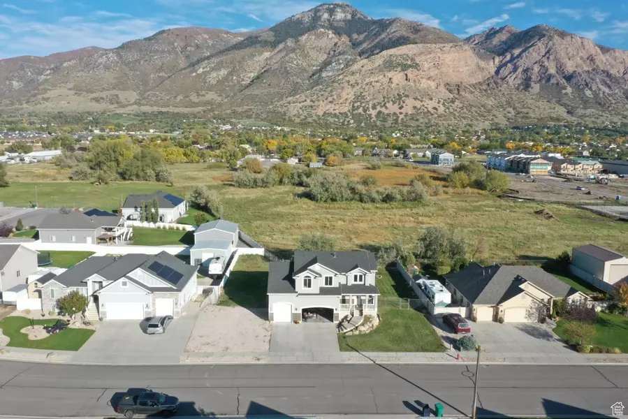1368 N 200 E, Harrisville, UT 84404