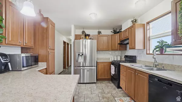 Ogden, UT 84404,1041 N 525 E #84