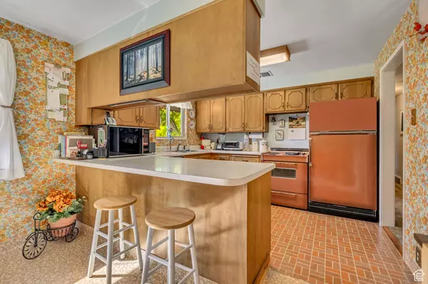 West Bountiful, UT 84087,637 W PAGES LN S
