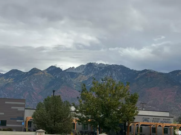 Draper, UT 84020,670 E WYNGATE POINT LN S