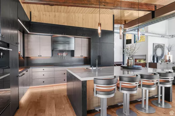Park City, UT 84060,3041 OAK RIM LN