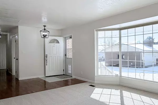 North Ogden, UT 84414,3072 N 175 W