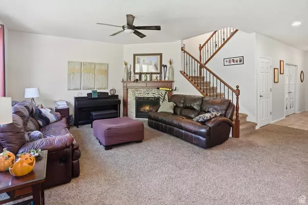 Saratoga Springs, UT 84045,2857 S FOX POINTE DR