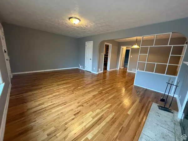 South Salt Lake, UT 84115,372 E 2700 S #MAIN