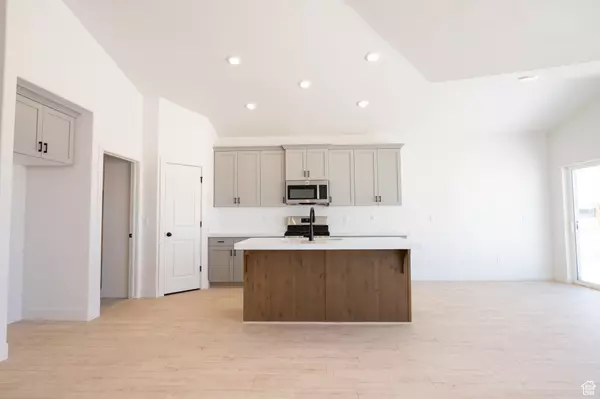 Eagle Mountain, UT 84005,3267 N GRAY WOLF LANE LOT #4003