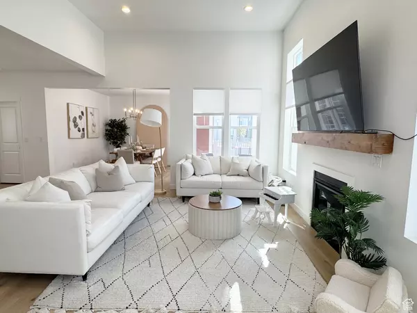 South Jordan, UT 84009,11509 S PEBBLE POND RD