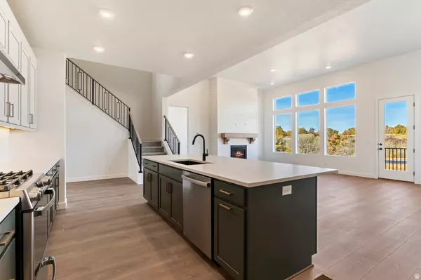 Layton, UT 84040,1251 E LARKSPUR WAY