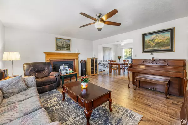 Farmington, UT 84025,98 E 1420 S