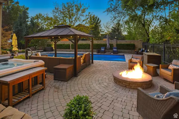 Draper, UT 84020,963 E OLD ENGLISH RD S