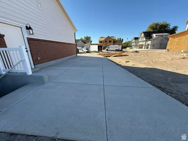 Lehi, UT 84043,1356 W 425 S