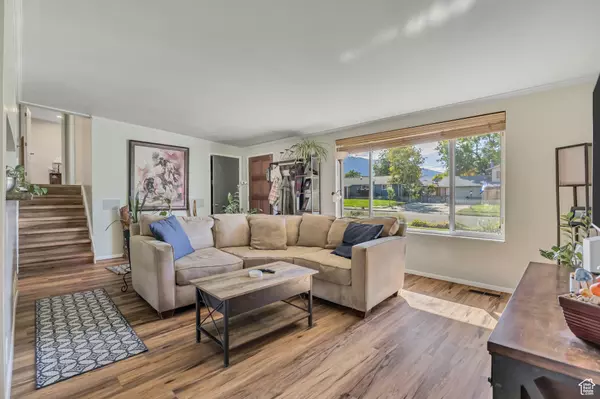 Sandy, UT 84093,1393 E GALAXIE DR