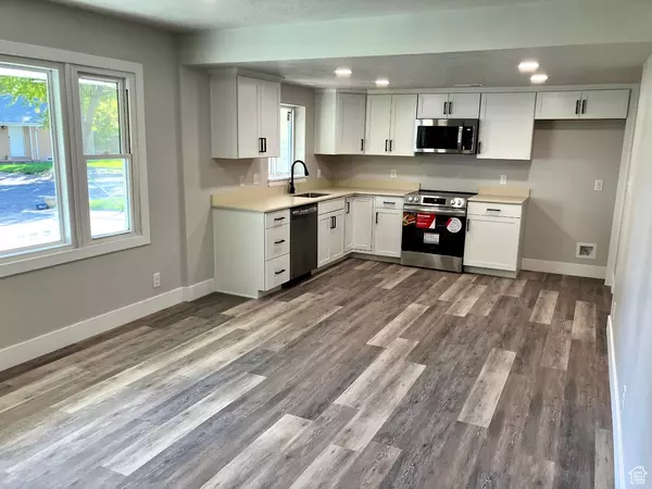 Layton, UT 84041,65 RONALD AVE