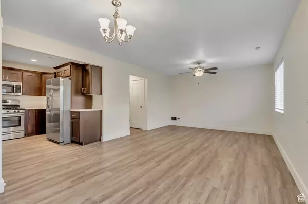 Morgan, UT 84050,889 N SAPPHIRE ST