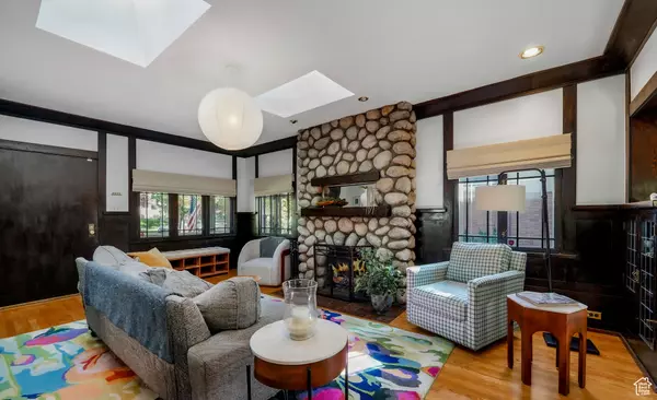 Salt Lake City, UT 84105,1370 S FILMORE ST S