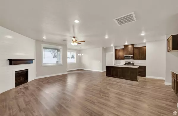 Riverdale, UT 84405,4409 S 850 W