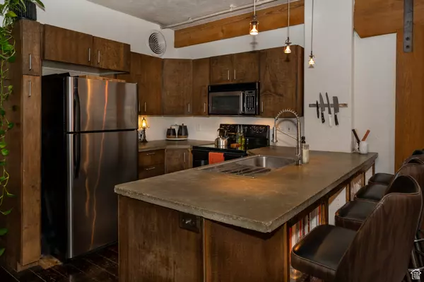 Salt Lake City, UT 84101,327 W 200 S #308