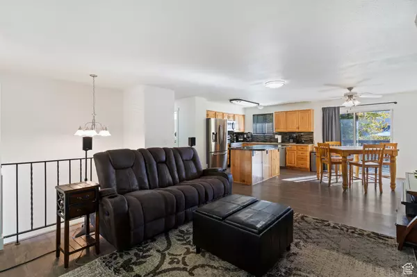 Kaysville, UT 84037,668 N 275 E