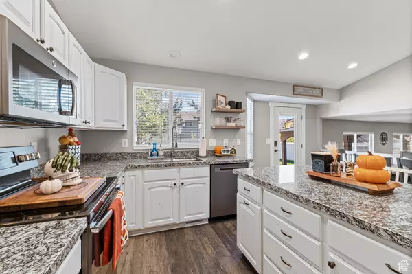 North Salt Lake, UT 84054,228 N BUCKINGHAM DR