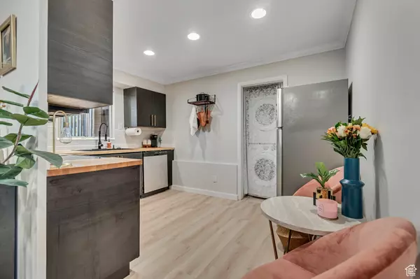 Salt Lake City, UT 84109,2070 E 3335 S #32