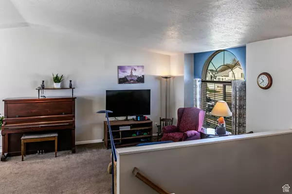 Woods Cross, UT 84087,1255 W 2050 S