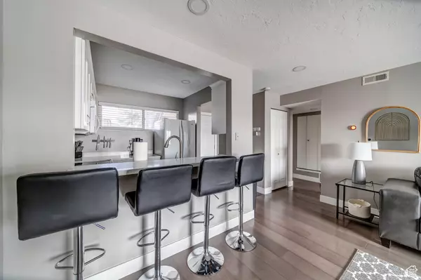 Midvale, UT 84047,7327 S SPRINGCREST CT E #10