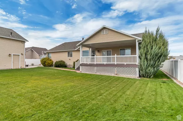 Riverton, UT 84096,5233 W AUTUMN CREEK DR